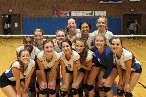 Volleyball Heading to State