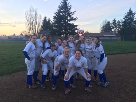 Six Game Winning Streak Propels Softball to Second in League