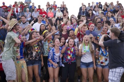 Spirit club excites La Salle as they move up to 5A