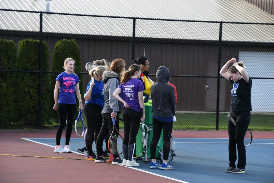 Girls Tennis Springs Into The Season
