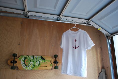 La Salle Seniors Launch T-Shirt Business Out of Their Garage