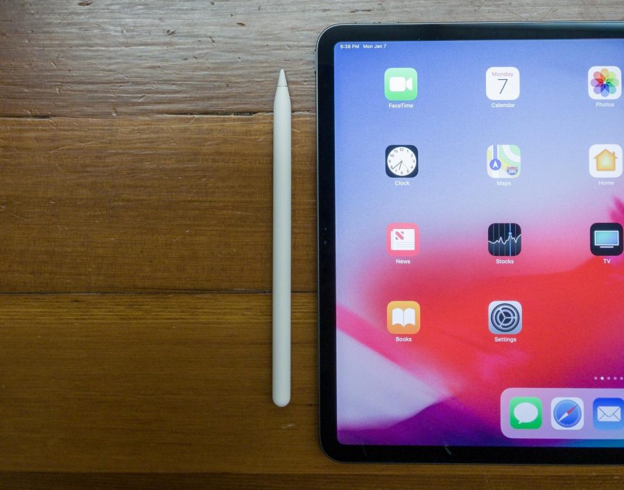 The+redesigned+2018+iPad+Pro+and+second+generation+Apple+Pencil+are+advancements+in+technology+that+will+further+education+technology.