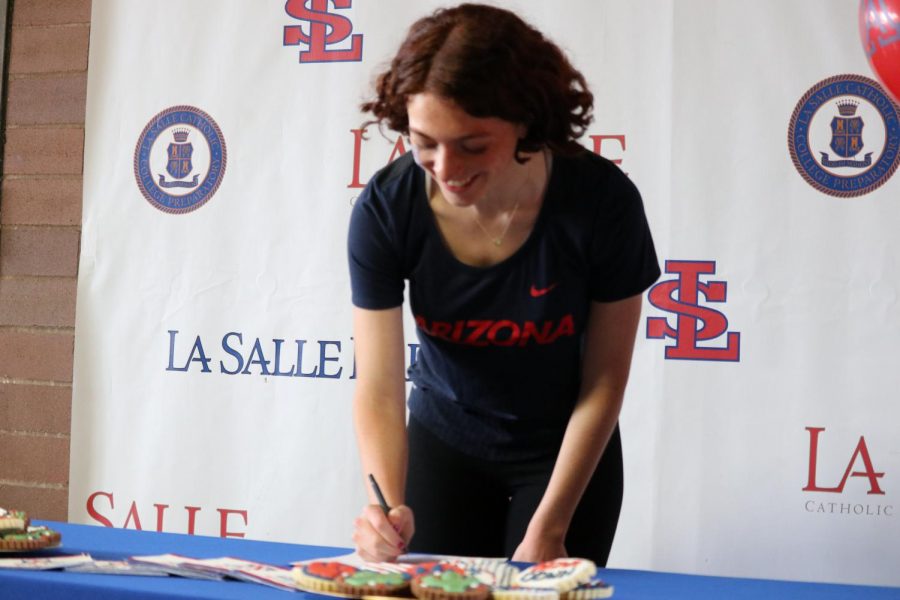 Hanley signed her National Letter of Intent on March 21.