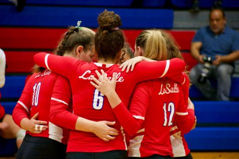 After Losing Eight Seniors and Hiring New Coaching Staff, Varsity Volleyball Begins the Season With Two Wins