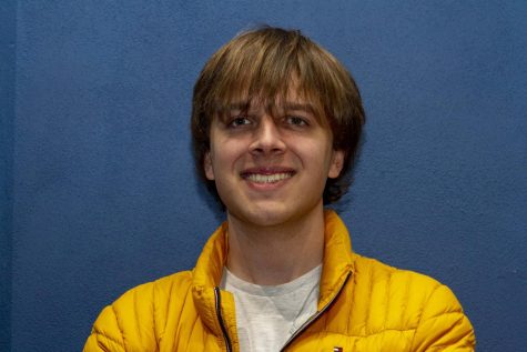 Senior Andrew Harder Discovers His Love for Singing