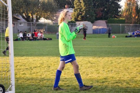 Junior Ian Simmons Celebrates Being the Only Junior on the JV2 Boys Soccer Team