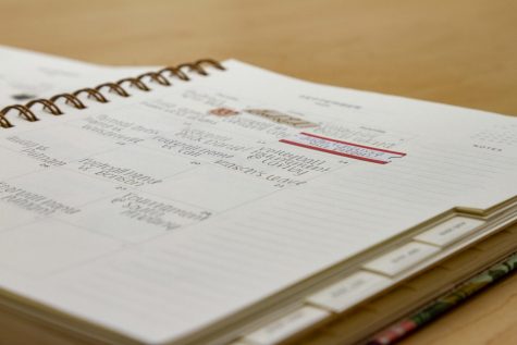 Paper Planners: A New Method for Helping Freshmen Stay Organized