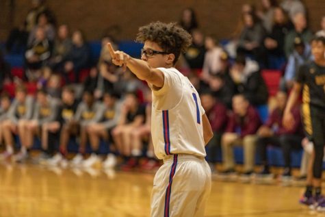 Varsity Boys Basketball Team Wins Against Milwaukie With a Score of 68–66