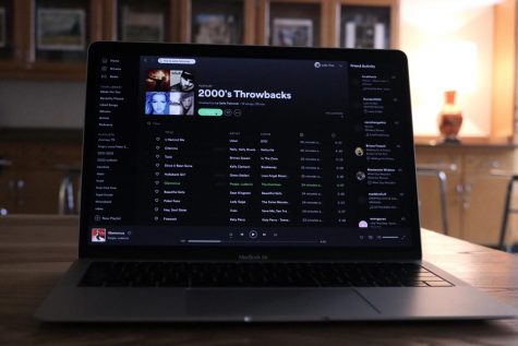 Gretchen’s “Through the 2000s” Pop Throwback Playlist