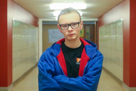 To stay organized with his school work, sophomore Bobby Brotherton writes down all his assignments and completes them based on how much time they will take.