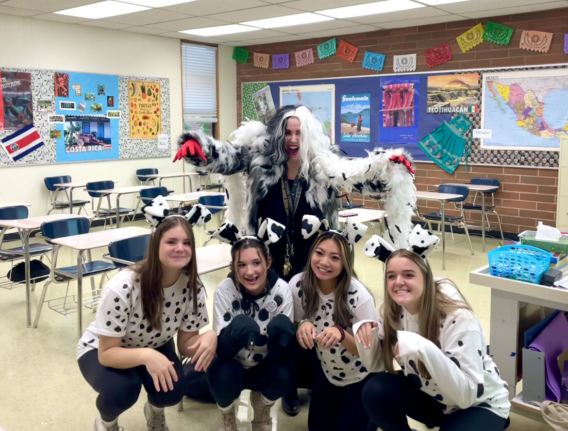 La+Salle+Students+Show+Off+Their+Spooky+Spirit+With+Their+Halloween+Costumes