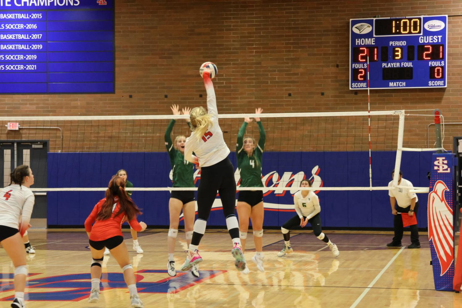 Photo+Story%3A+Varsity+Volleyball+Defeated+Summit+in+First+Round+Playoffs