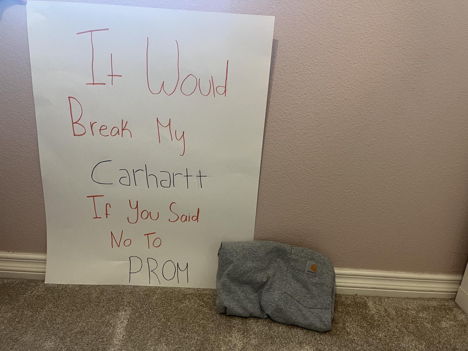 Promposals+Are+In%3A+Here+Are+10+Easy+Ways+To+Ask+Someone+to+Prom