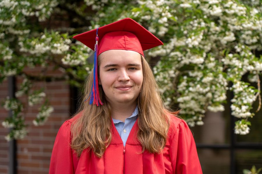 Valedictorian Onni Barron is grateful for the support his family has provided throughout his academic journey. “They push me to do my best at what I try, but they’ve also definitely been the ones to remind me to relax,” he said.