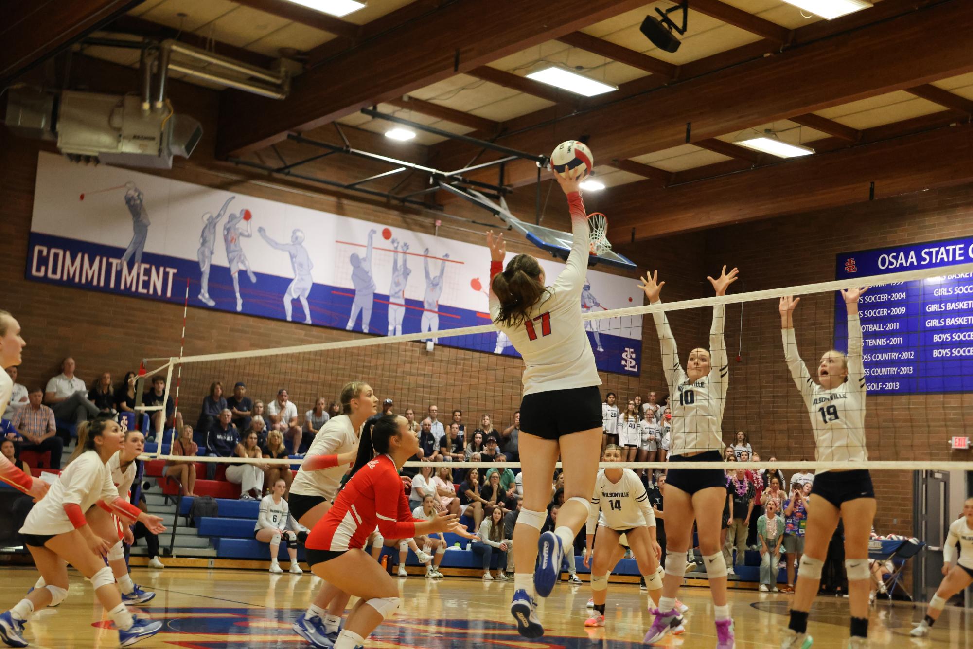 Photo+Story%3A+La+Salle+Varsity+Volleyball+Plays+Wilsonville+in+the+Brick+Oven