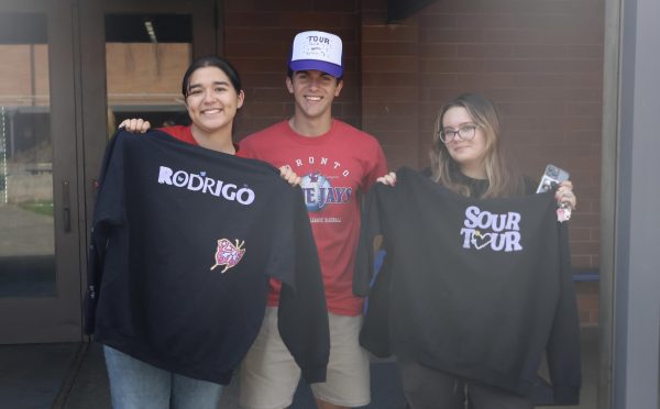Olivia Rodrigo has plenty of fans among La Salle’s student population, including seniors Ale Garcia, Andrew Keller, and Addie Moreland. “I just love the mix and the variety [she] always has,” Garcia said. “There’s a fun rock song, and then it transfers into a super sad song, but I just have this connection with all of them.”
