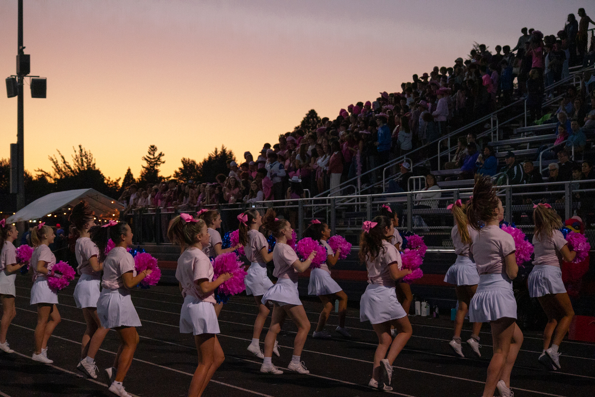 La+Salle%E2%80%99s+cheer+team+shows+off+their+moves+with+their+pink+pom-poms+at+the+Barbie-themed+homecoming+game+on+Thursday%2C+Oct.+5.