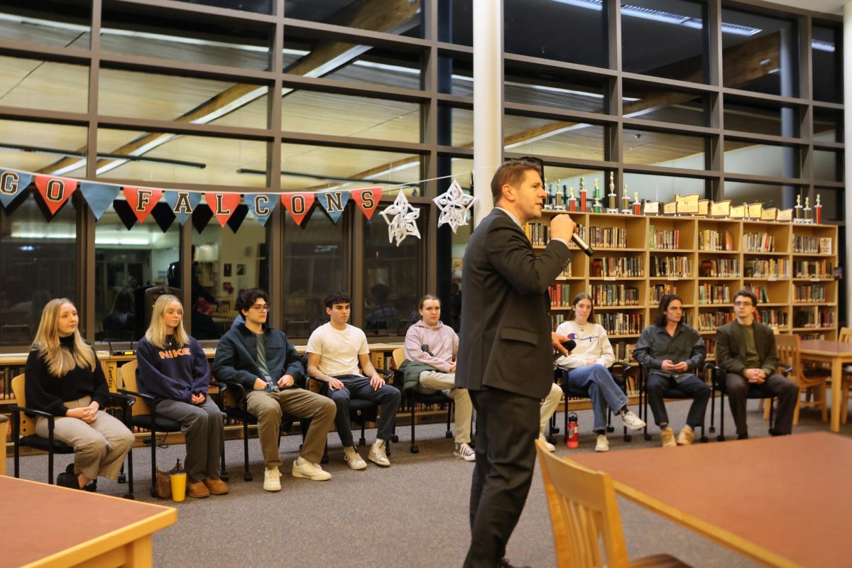 An alumni forum on highly-selective colleges and universities was held on Jan. 3 at 7 p.m., focusing on sharing the “wisdom and experience” of alumni — currently attending colleges such as Northwestern, Rice, and the Air Force Academy — with current students. 