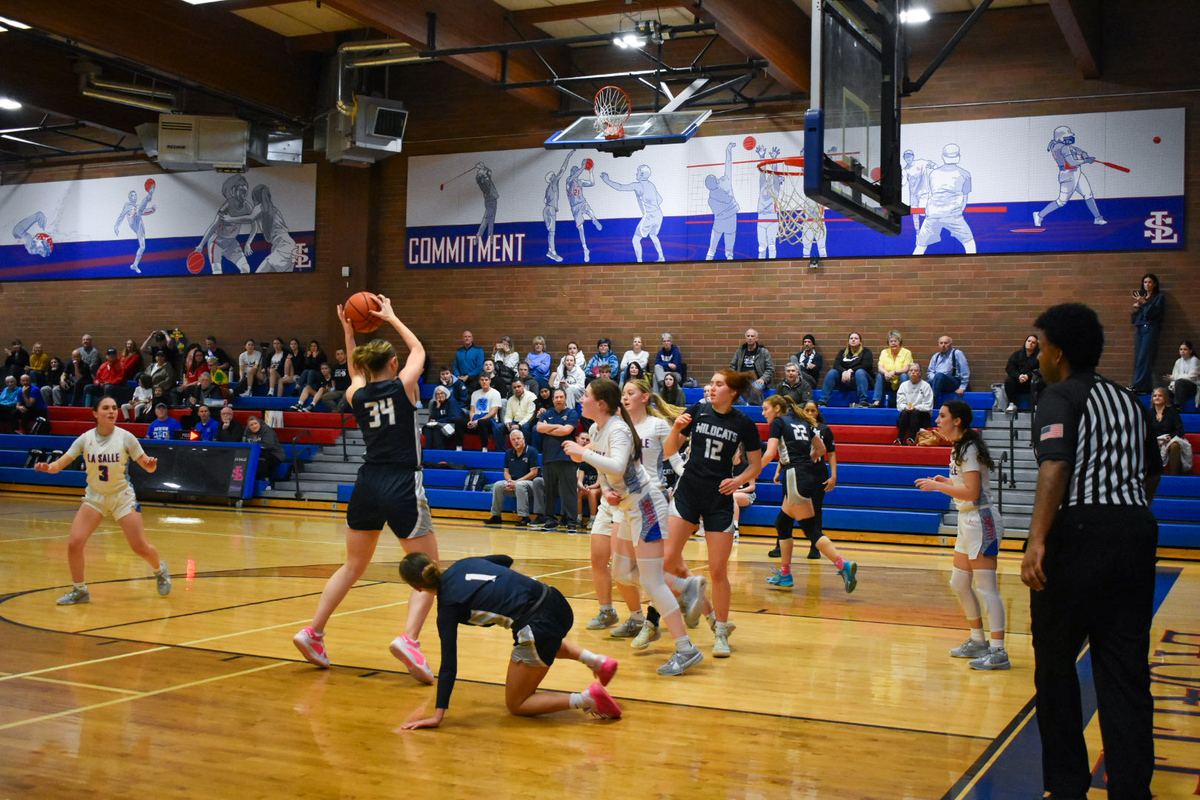 Senior+Night+Sees+Win+Over+Previously+Undefeated+Wilsonville+for+Girls+Basketball