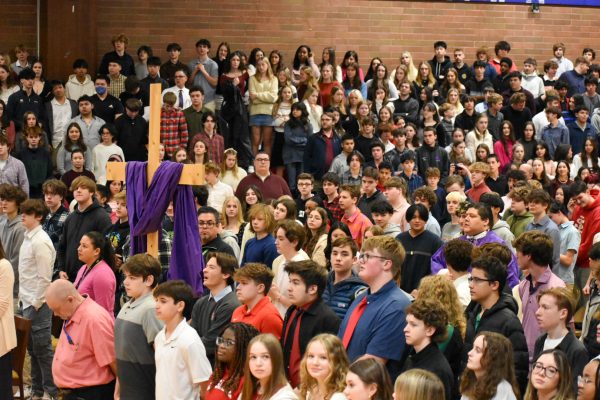 With the words “remember that you are dust, and to dust, you shall return,” the La Salle community marked the beginning of Lent.