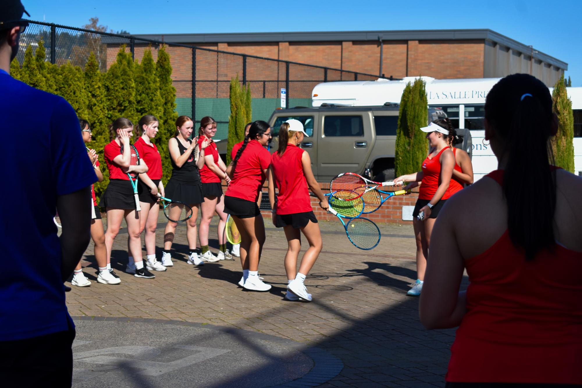 Girls+Tennis+Competes+against+6A+David+Douglas