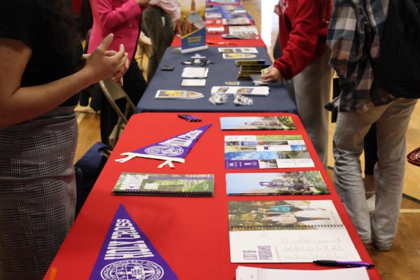 Held on Tuesday, April 30, during both A and B lunches, the Jesuit Excellence Tour gave students the chance to speak with representatives from 14 different Jesuit schools from across the country, including College of the Holy Cross, Loyola University Chicago, Seattle University, and more. 