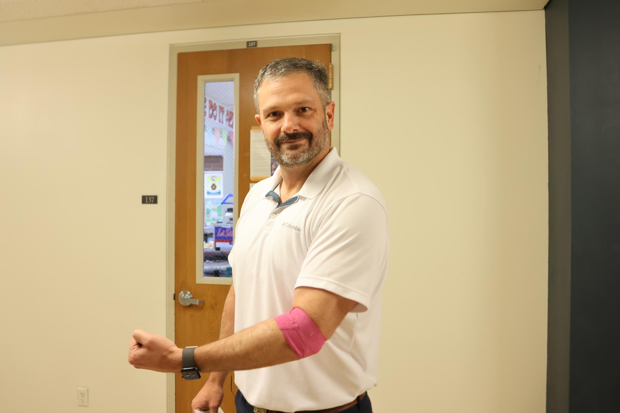 La Salle Students, Families, and Faculty Donate Their Blood to Support the Community in the Fall Blood Drive