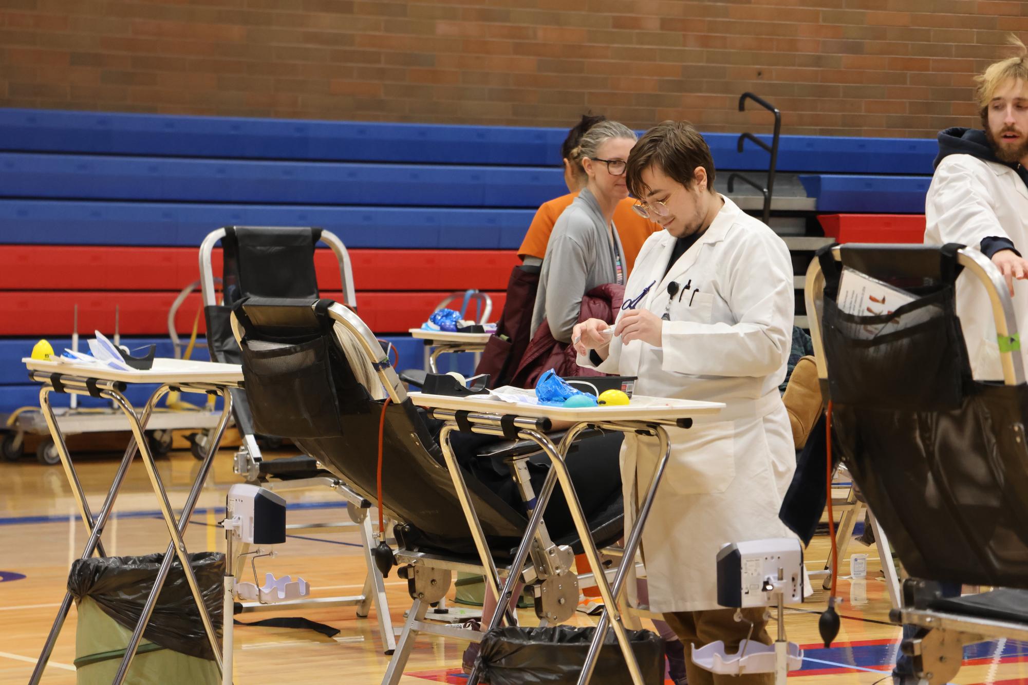 La Salle Students, Families, and Faculty Donate Their Blood to Support the Community in the Fall Blood Drive