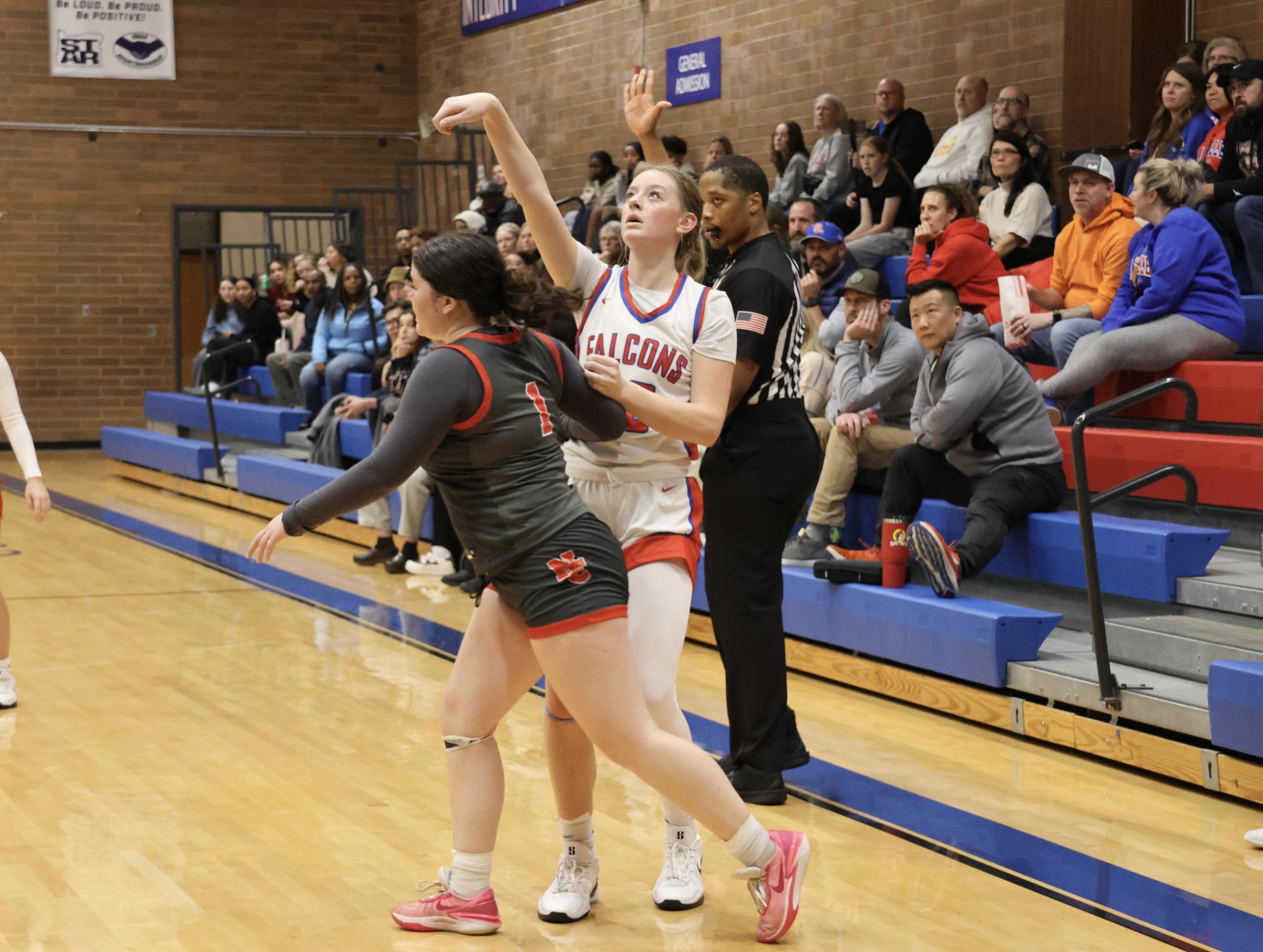 Photo Story: Girls Basketball Starts the Season Off With a Win Against North Eugene