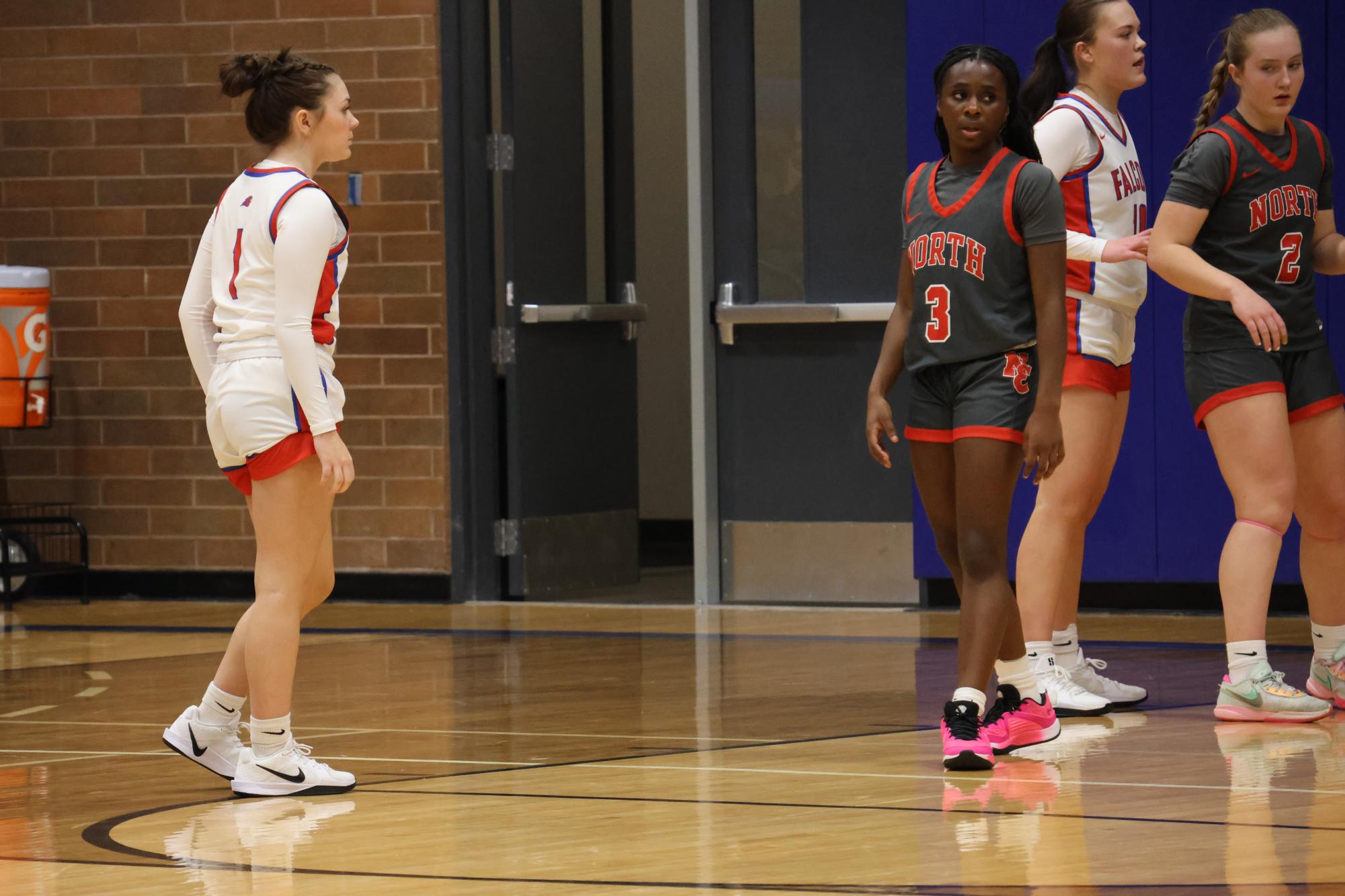 Photo Story: Girls Basketball Starts the Season Off With a Win Against North Eugene