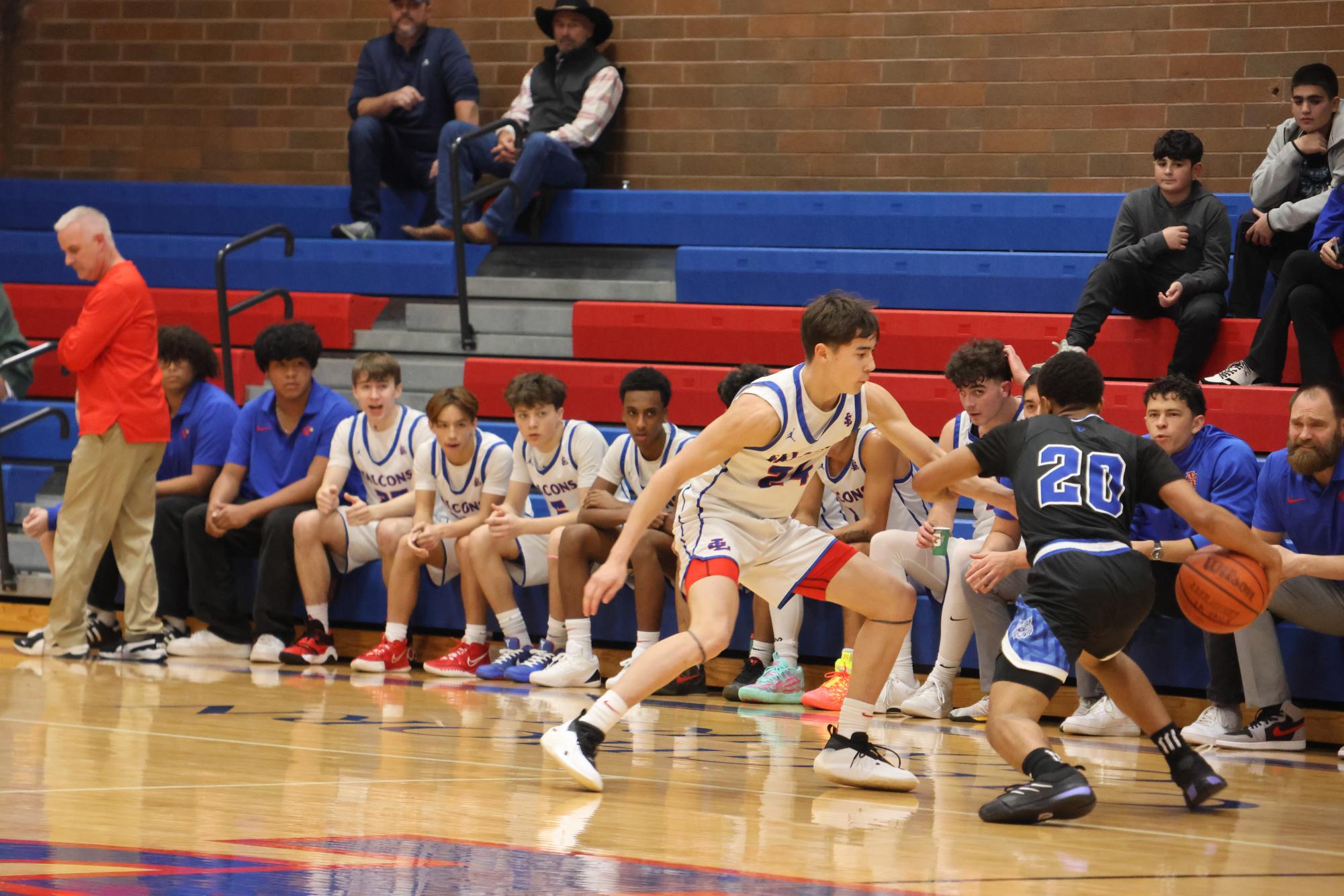 Photo Story: Boys Basketball Hosts Oakland in Opener