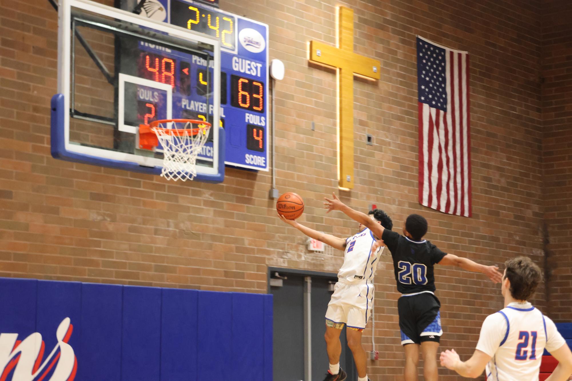 Photo Story: Boys Basketball Hosts Oakland in Opener