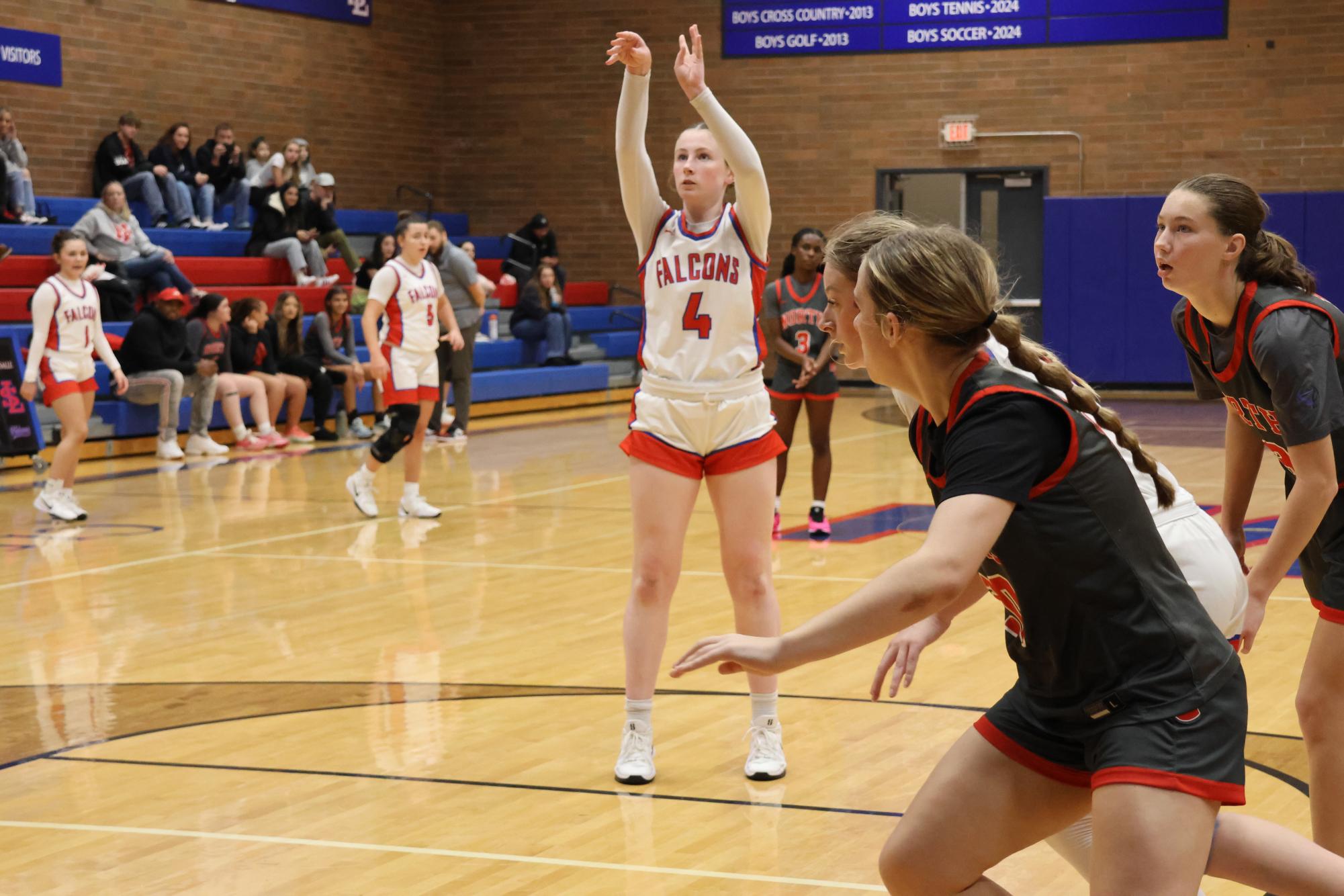 Photo Story: Girls Basketball Starts the Season Off With a Win Against North Eugene