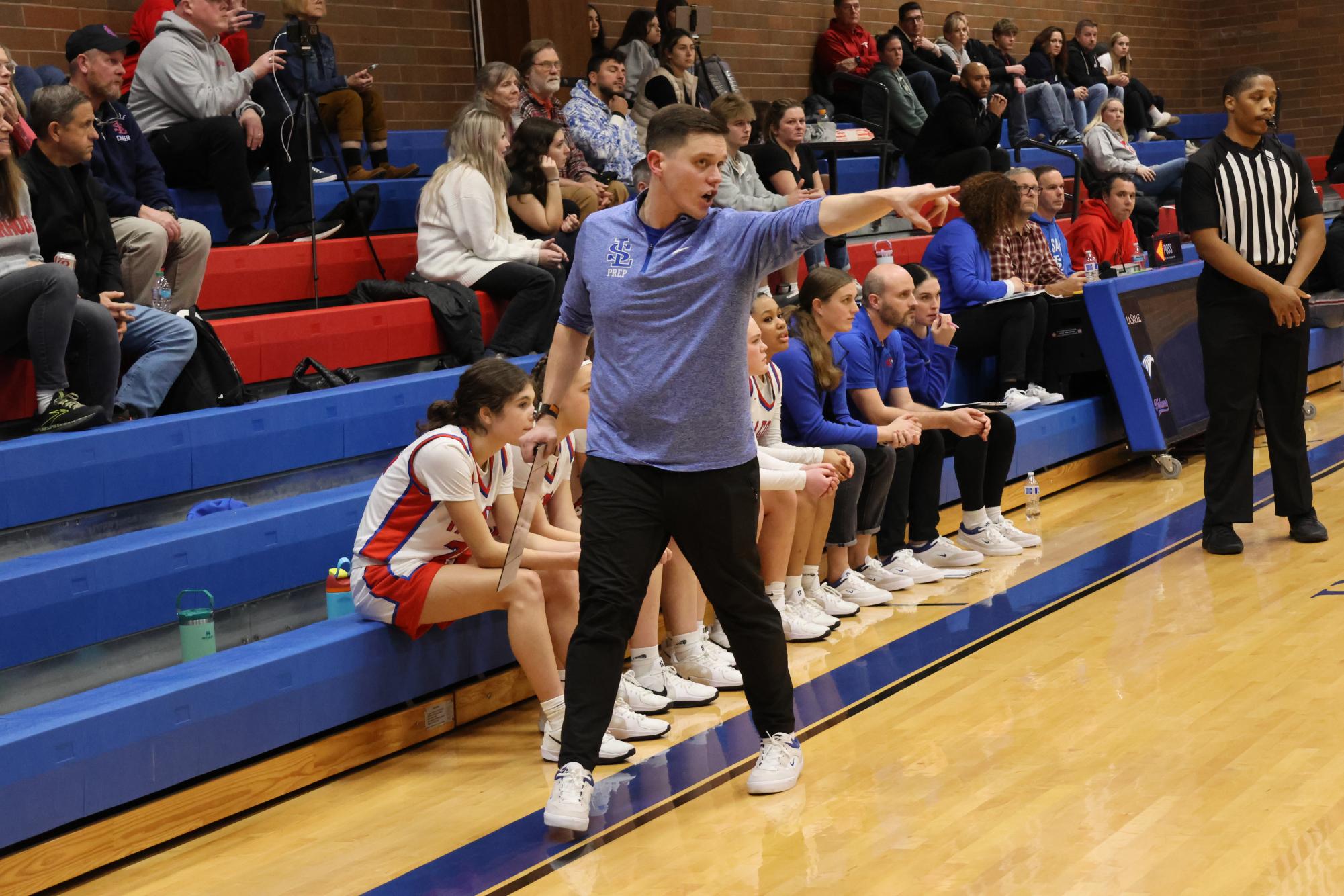 Photo Story: Girls Basketball Starts the Season Off With a Win Against North Eugene