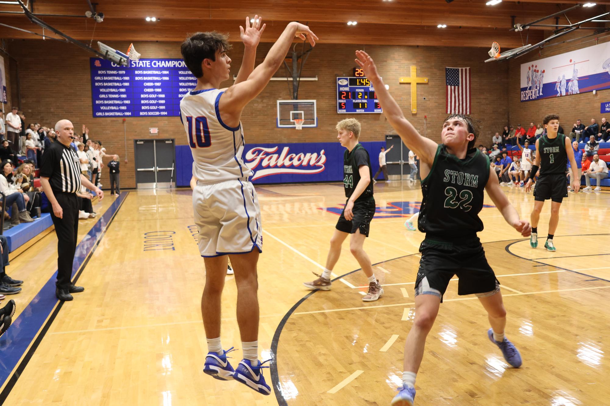 Photo Story: Boys Basketball Defends The Nest Against Summit