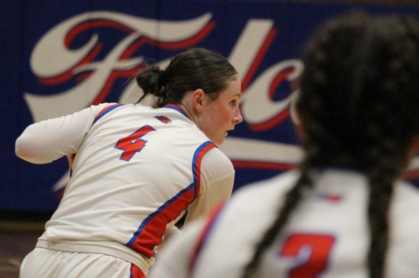 Facing off against Wilsonville High School, the girls varsity basketball team got their first home loss of the season on Friday, Jan. 31.