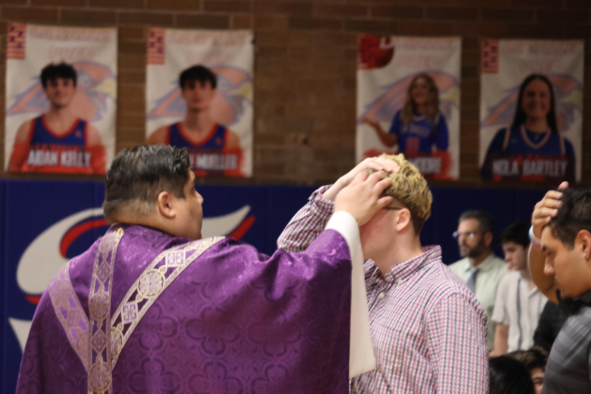 Emphasizing Love, La Salle Ash Wednesday Mass Commences Lenten Season