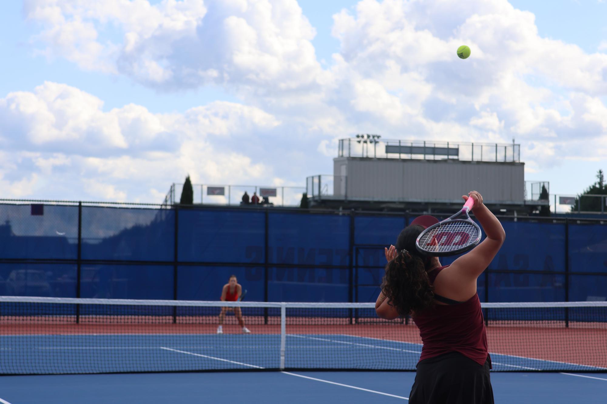 Girls Tennis Dominates Milwaukie 8–0 at Home