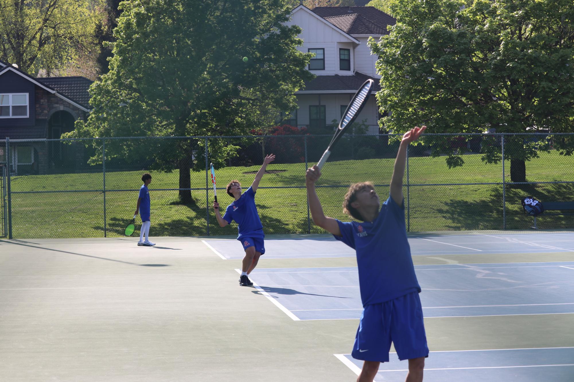 Boys Tennis Battles Against Lakeridge, Ultimately Losing After a Tie-Breaker