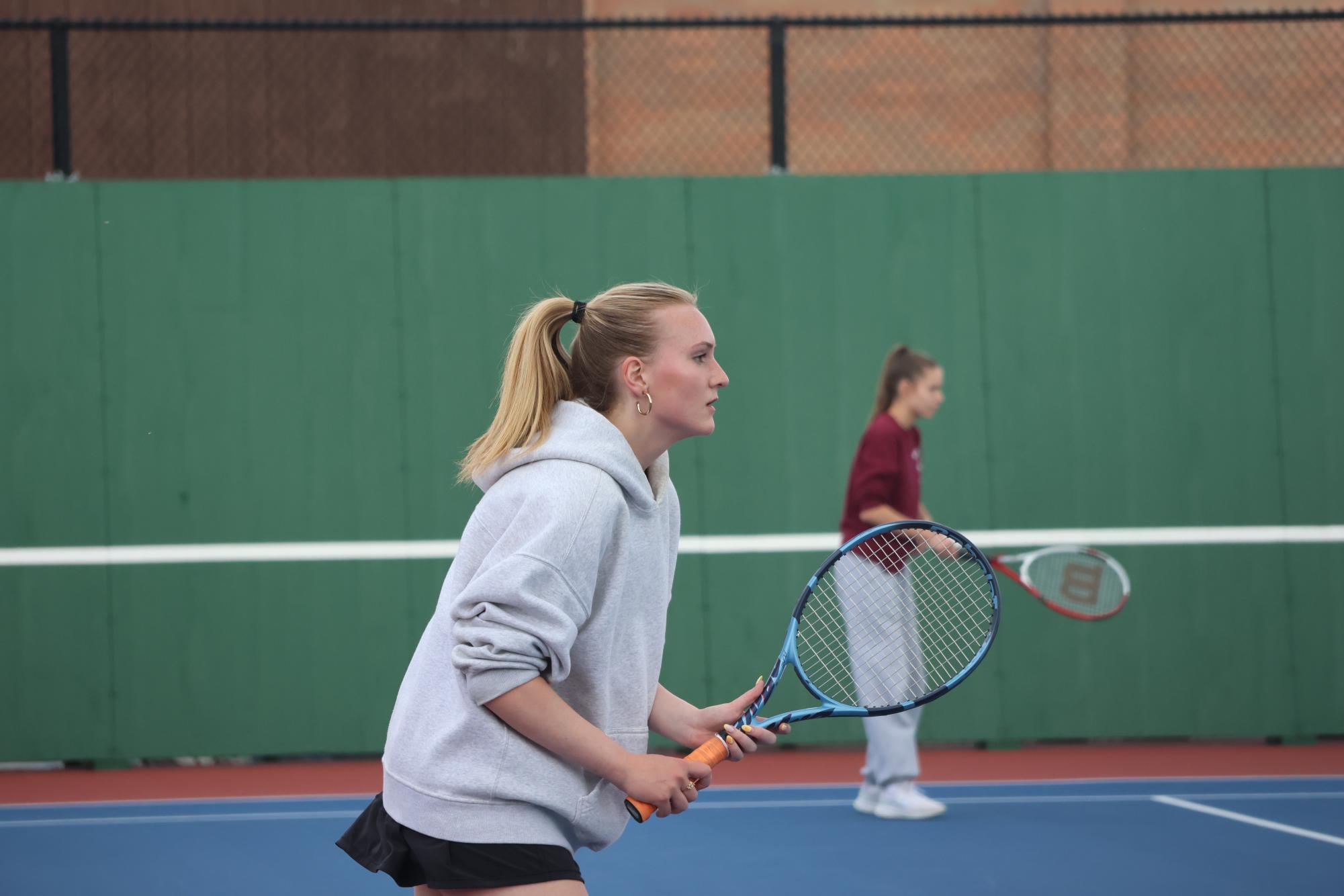 Girls Tennis Dominates Milwaukie 8–0 at Home