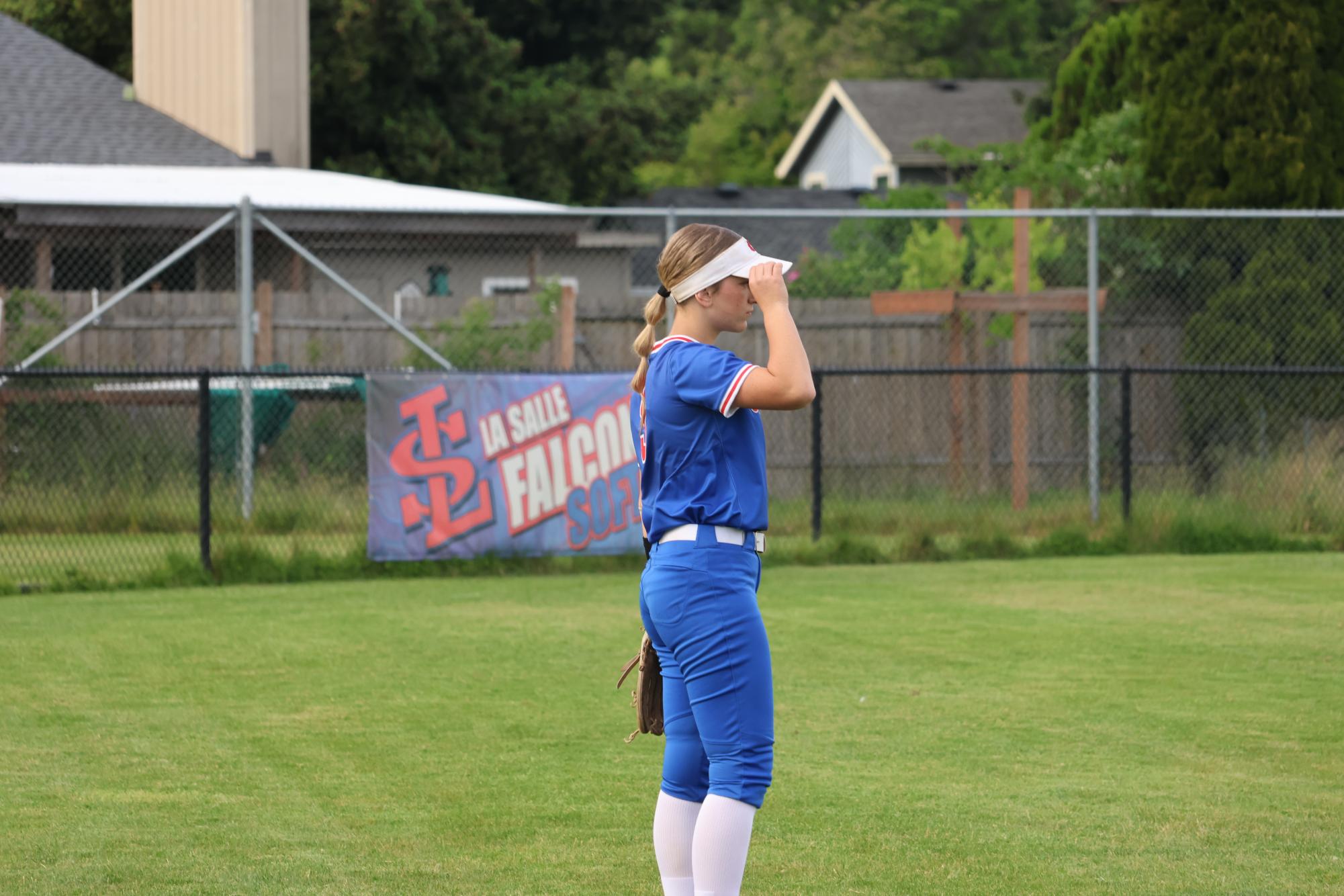 Falcon Softball Triumphs Against Milwaukie Mustangs, 17-1