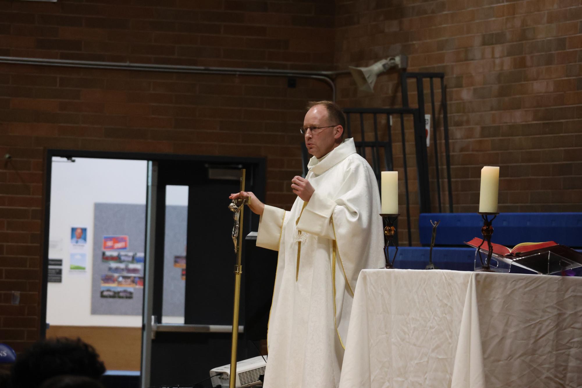 Photo Story: Founder's Week Activities Continue With Last Mass of the School Year