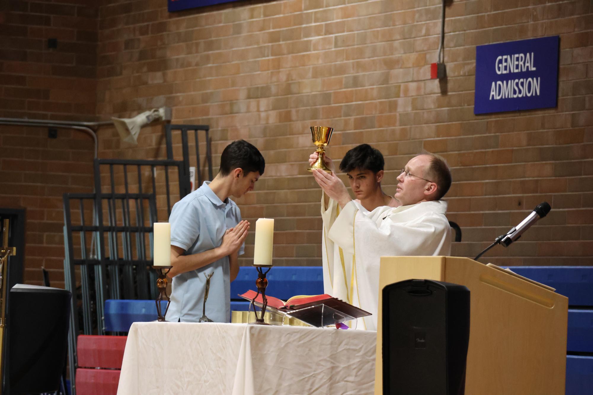 Photo Story: Founder's Week Activities Continue With Last Mass of the School Year