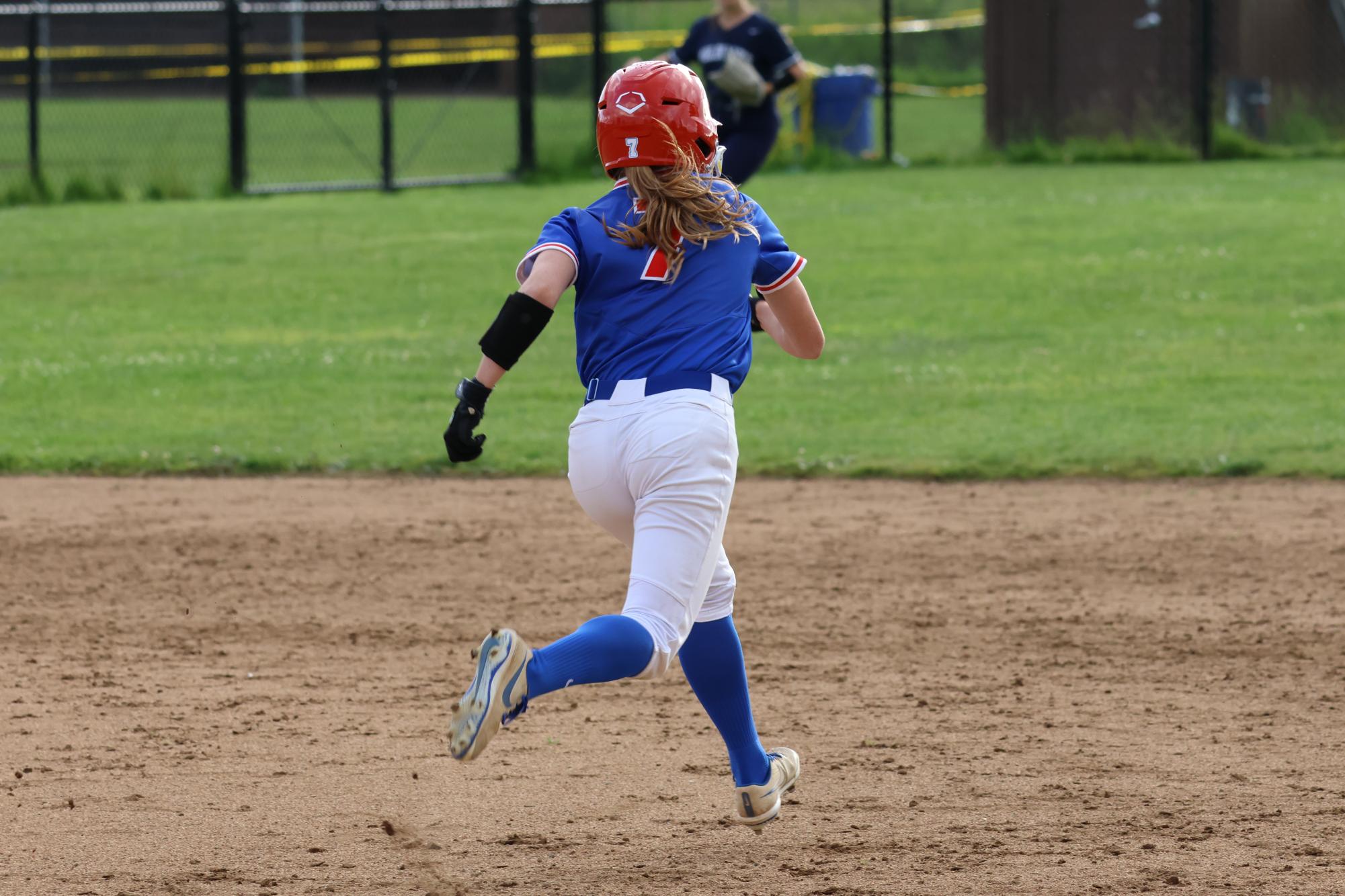 Photo Story: Falcons Softball Takes Down Wilsonville, 15–9