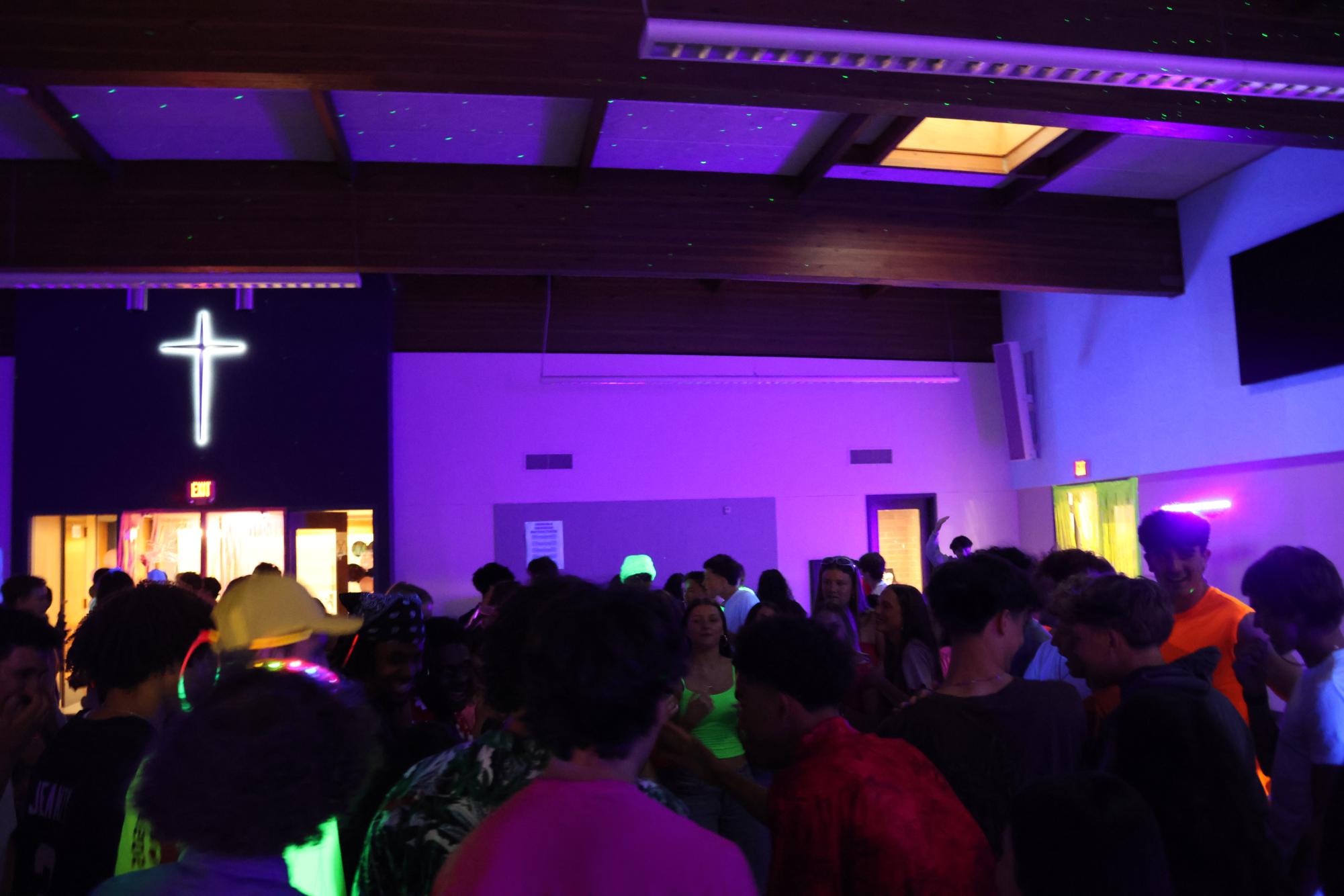 La Salle’s Neon Glow Dance Lights Up the Cafeteria