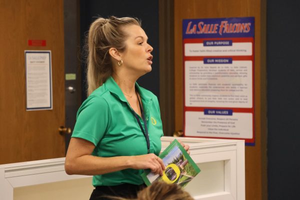 During A lunch on Tuesday, Sept. 16, an admissions representative from the University of Oregon came to present to students regarding the school, its academics, and student life.