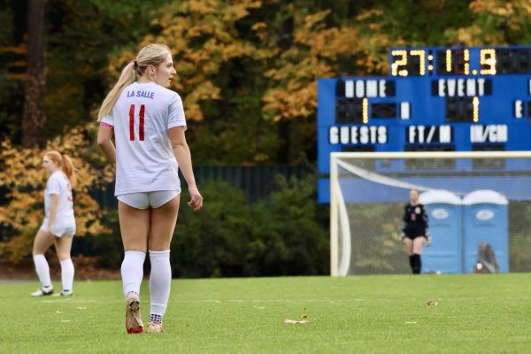 The Falcons varsity girls soccer team fell to the Catlin Gabel Eagles in their last game of the regular season on Tuesday, Oct. 28, at 4:30 p.m.
