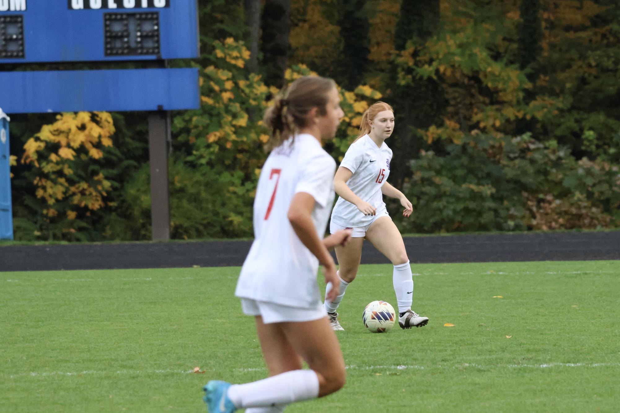 Photo Story: La Salle Varsity Girls Soccer Loses 1-0 at Catlin Gabel
