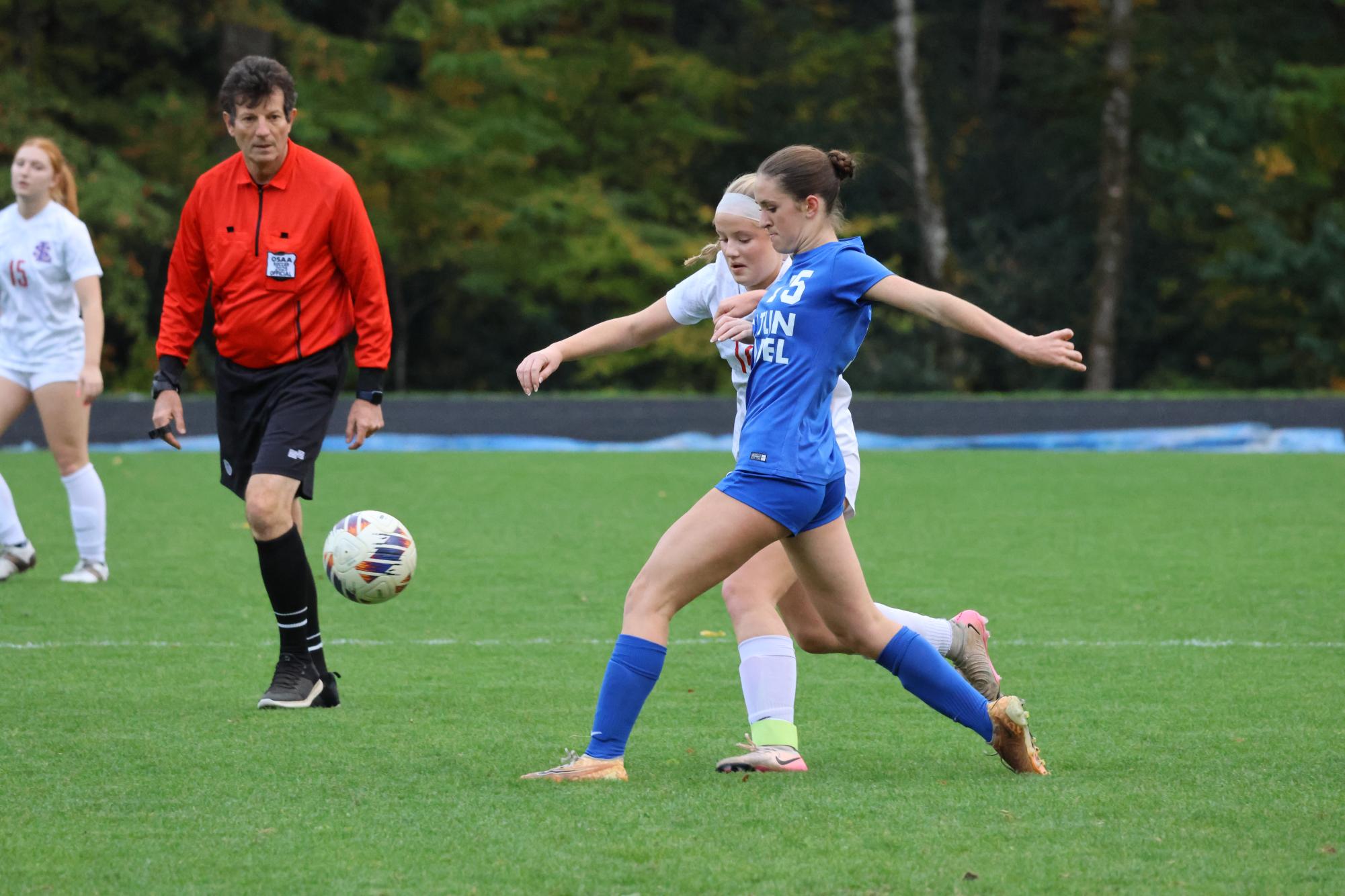 Photo Story: La Salle Varsity Girls Soccer Loses 1-0 at Catlin Gabel