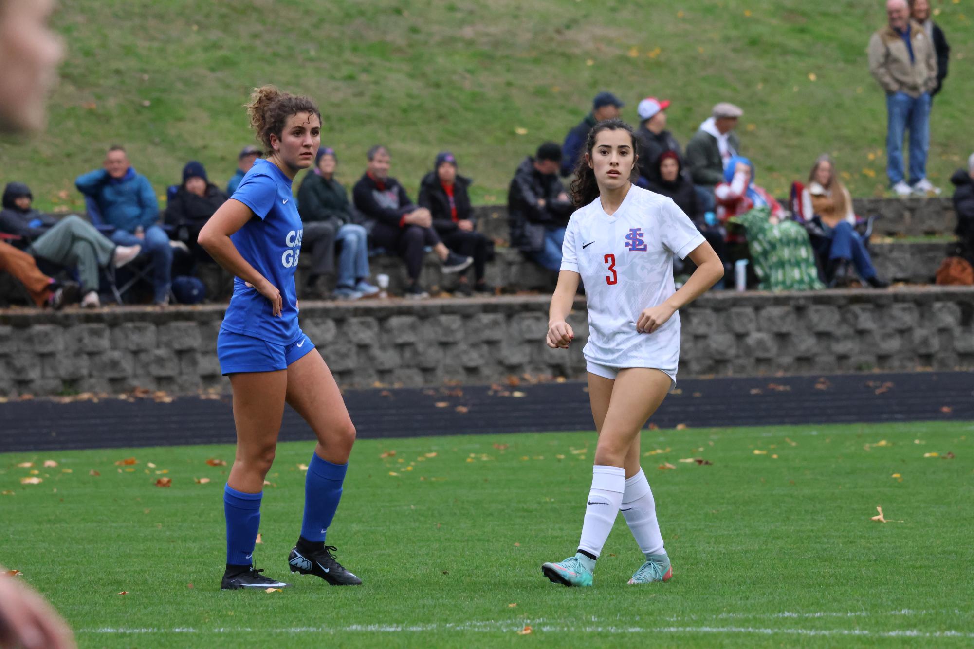 Photo Story: La Salle Varsity Girls Soccer Loses 1-0 at Catlin Gabel